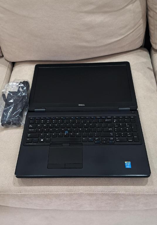 Laptop Dell 15.6 E5550 12GB 256GB Solido SSD i5 2.3Ghz Foto 7317506-2.jpg