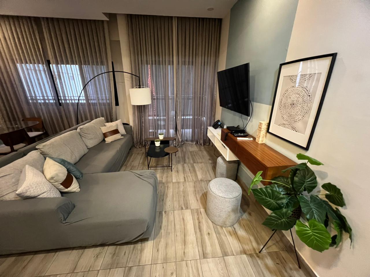 Apartamento en Piantini en torre dos habitaciones dos baños un parqueo Foto 7317665-11.jpg