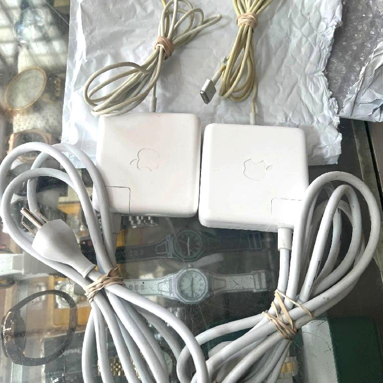 Cargador de 45W MacBook MagSafe 2 original con 1 mes de Garantia Foto 7317778-1.jpg