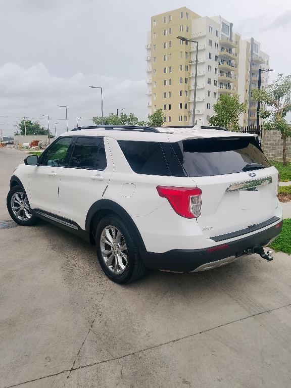 Ford Explorer XLT 2020  Blanco Perla  Sunroof  Excelente condición  Ún Foto 7318116-6.jpg