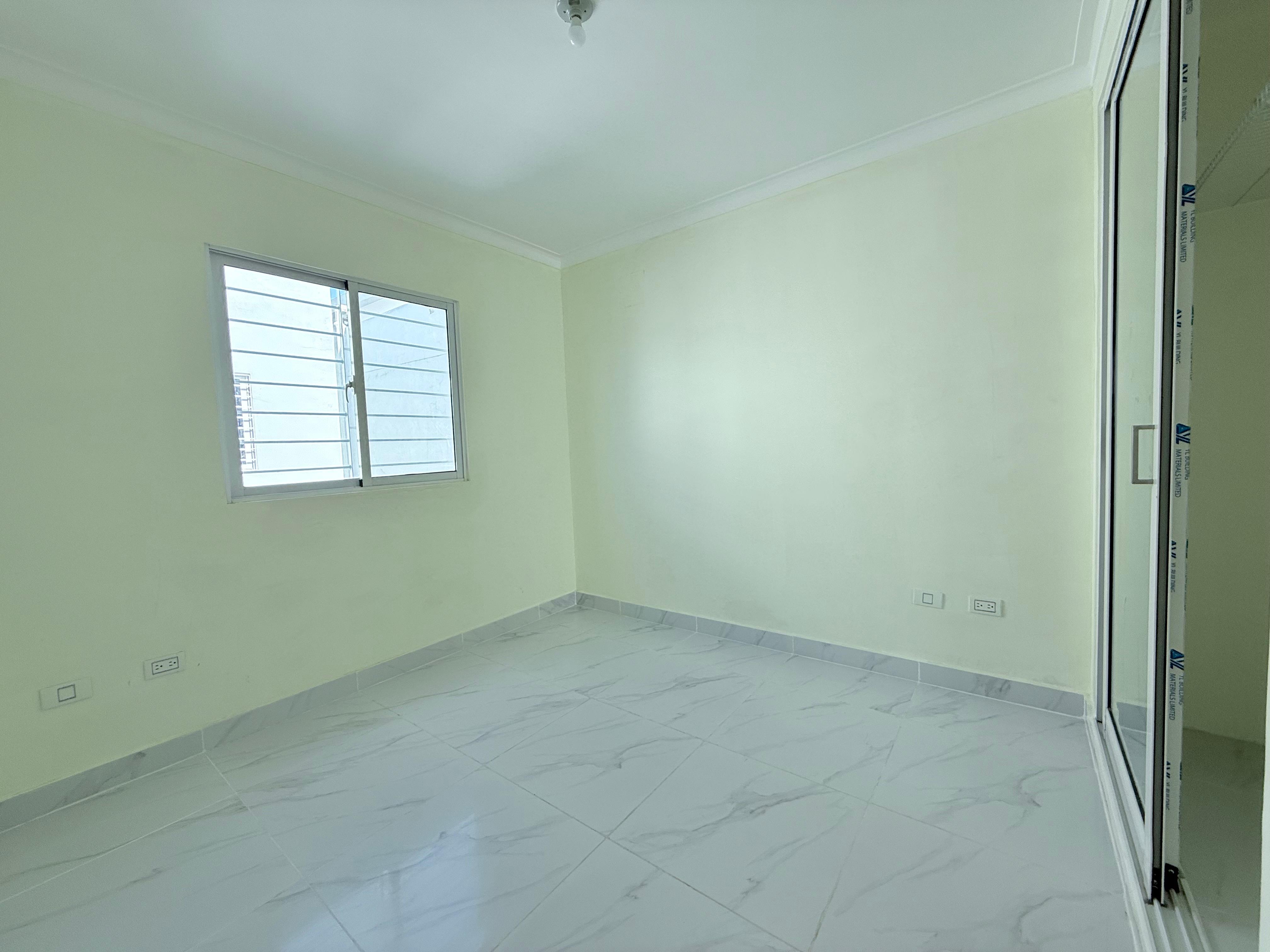VENDO Penthouse con terraza en el Residencial  Las cayenas Aut. San Is Foto 7318164-6.jpg