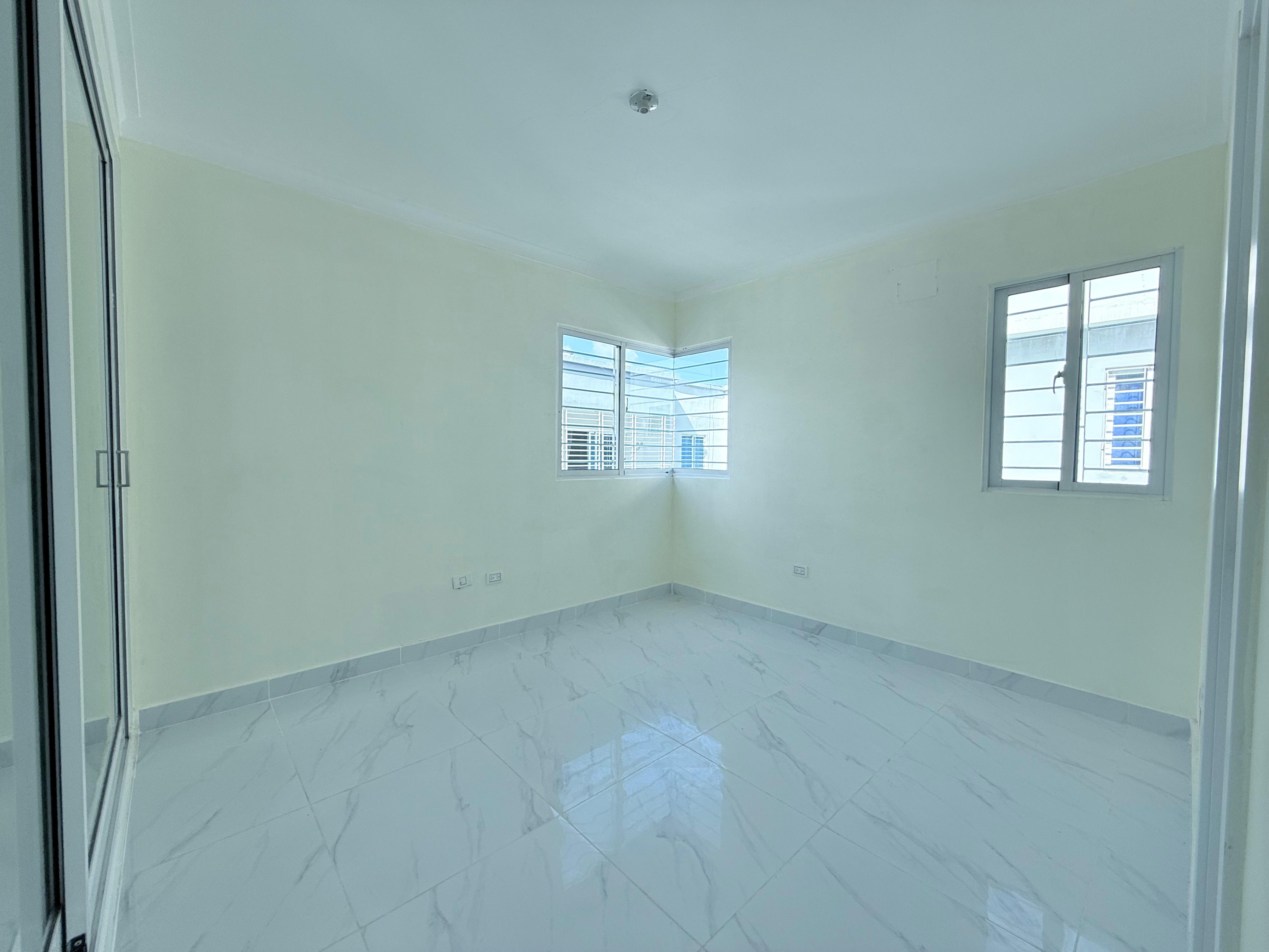 VENDO Penthouse con terraza en el Residencial  Las cayenas Aut. San Is Foto 7318164-7.jpg