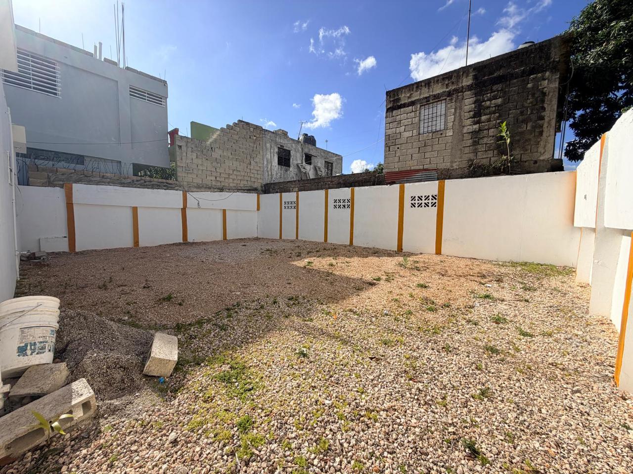 VENDO 2 locales comerciales  Casa con patio LISTA para NEGOCIO O INVER Foto 7318165-2.jpg