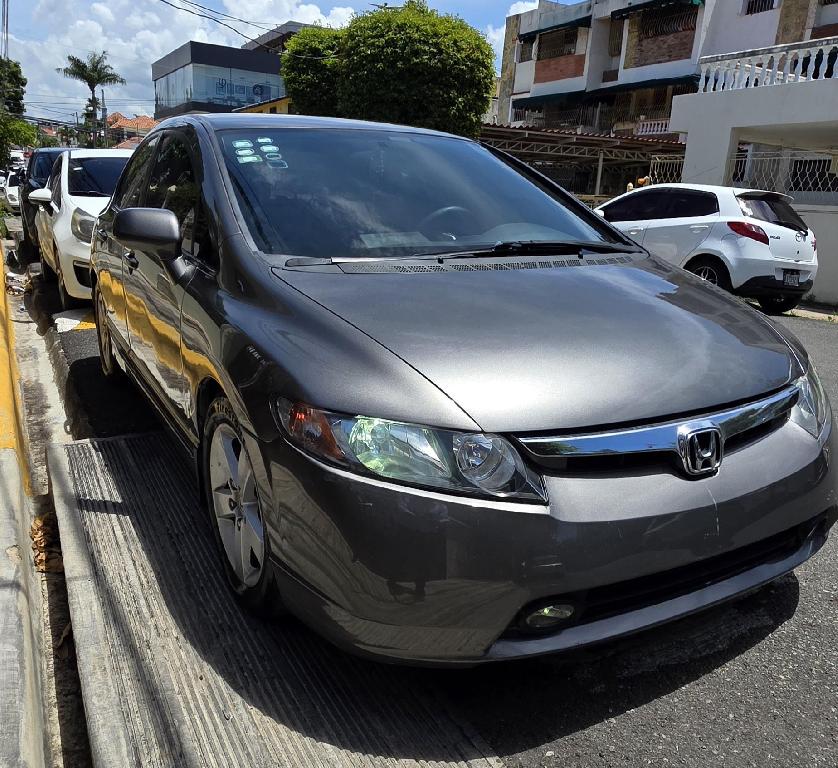 Vendo Honda Civic Sedan. Excelentes condiciones Foto 7318268-1.jpg