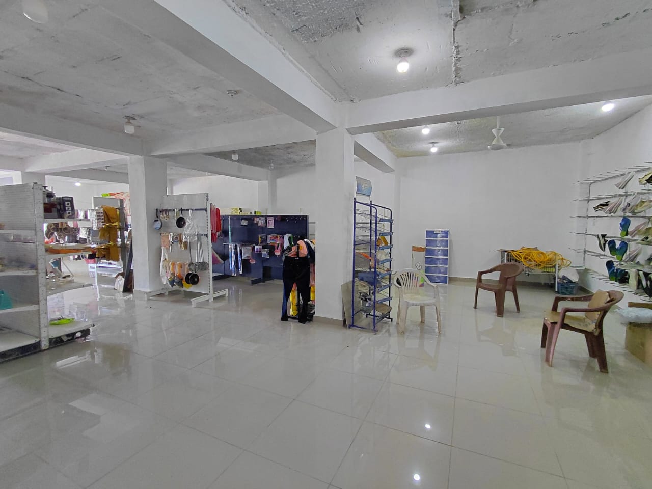 Nave Comercial en Alquiler 300 m – Próxima a Av. Ecológica Foto 7318316-7.jpg
