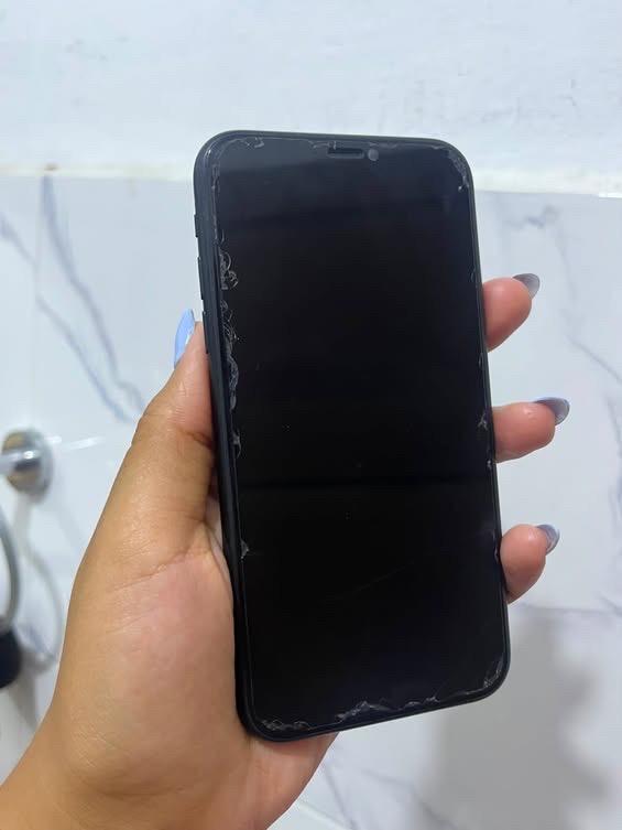 iPhone XR Negro – 256 GB Foto 7318347-3.jpg