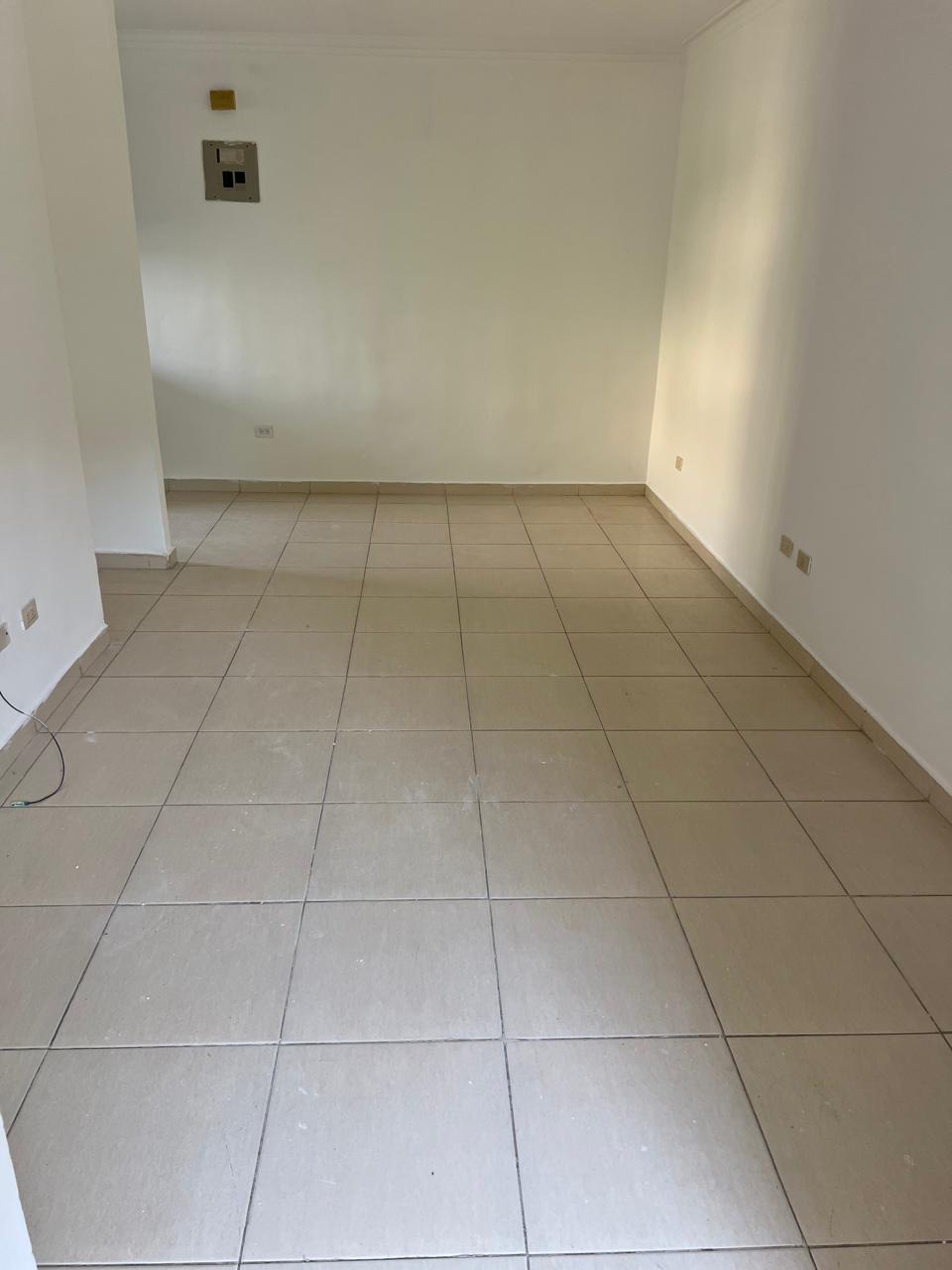 ALQUILO APARTAMENTO POR LA JACOBO Foto 7318659-4.jpg