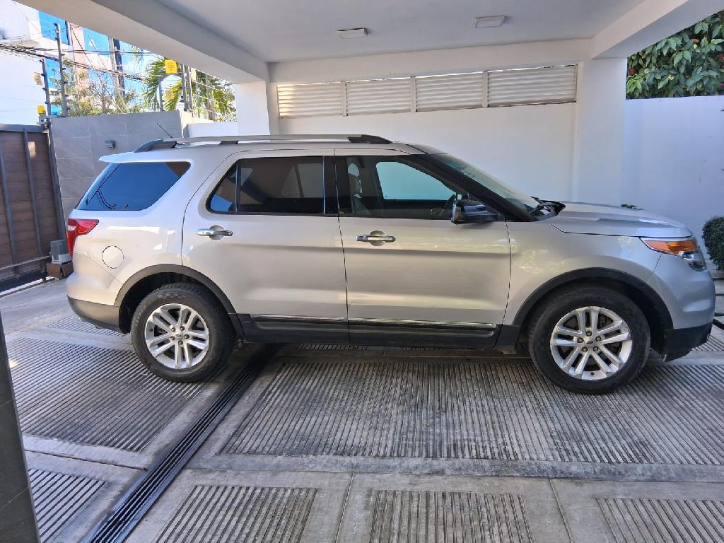 Ford Explorer XL 2013 Foto 7318661-2.jpg