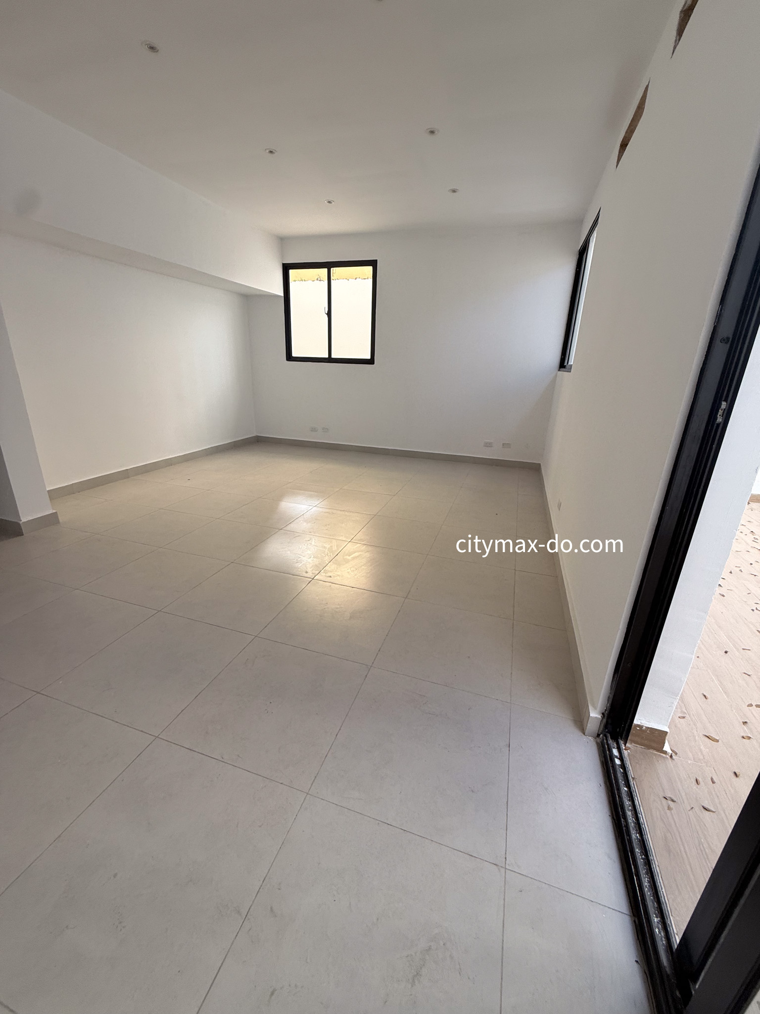 Se alquila Local Comercial en la Julia distrito nacional  Foto 7318769-3.jpg
