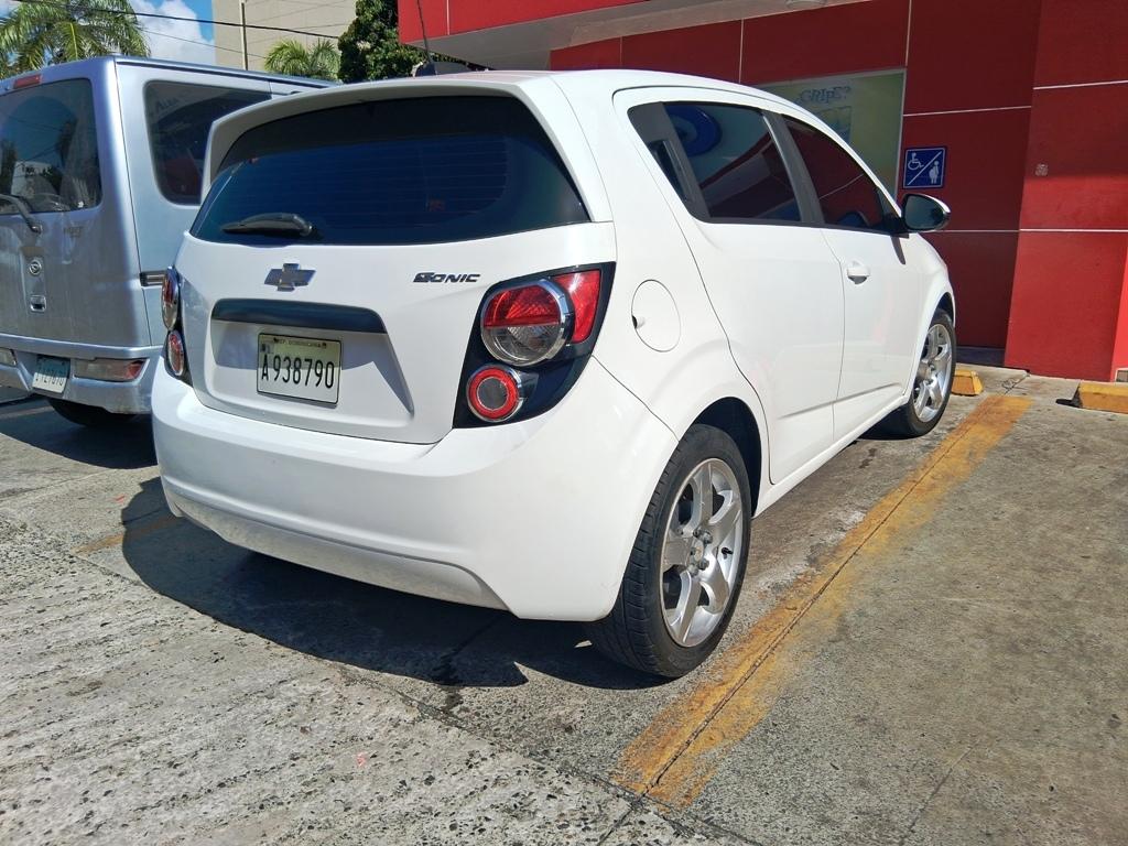 2015 Chevy Sonic Mecanico Hatchback Foto 7318970-5.jpg
