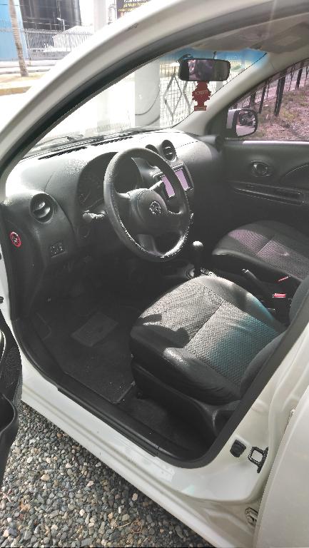 Nissan March año 2013 color exterior Blanco Perla  Foto 7319036-5.jpg