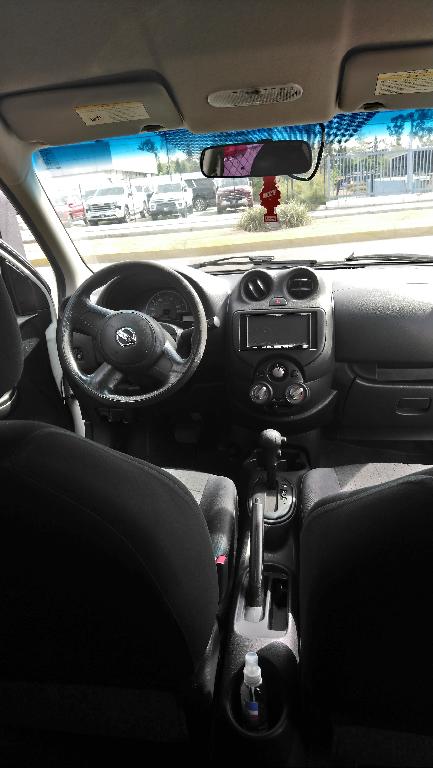 Nissan March año 2013 color exterior Blanco Perla  Foto 7319036-6.jpg