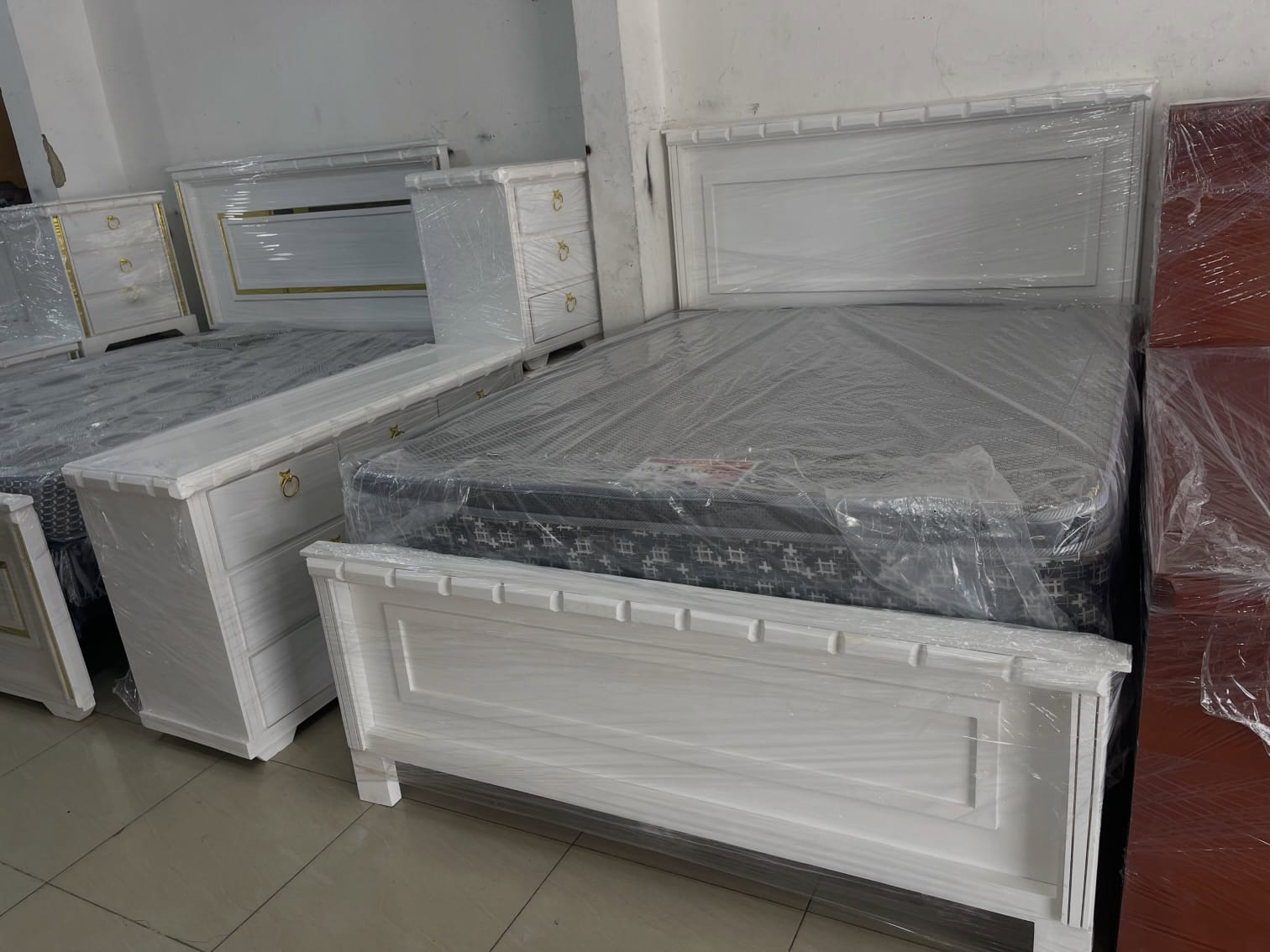 Juego de habitacion matrimonial blanco moderno  Foto 7319054-2.jpg