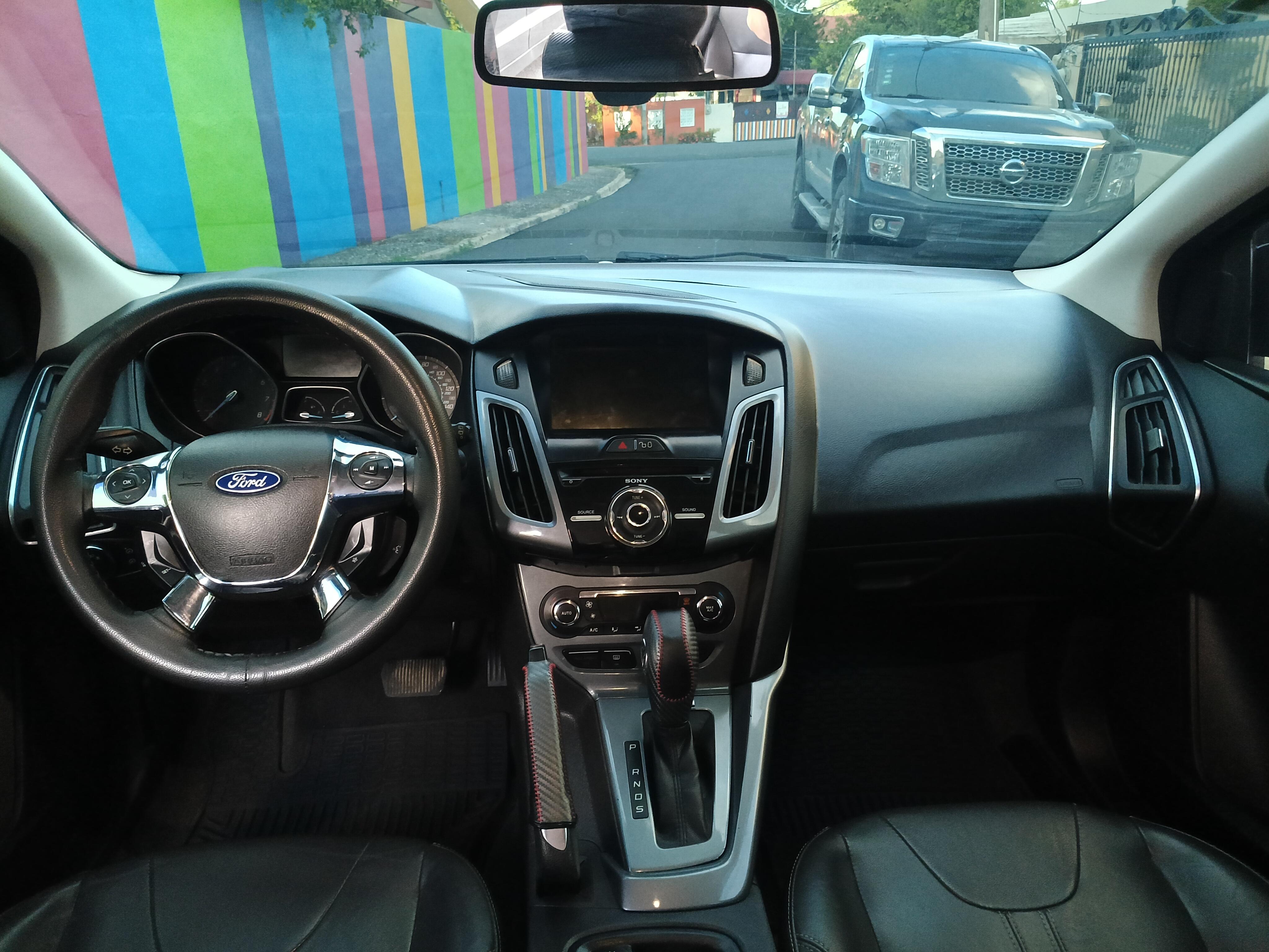 Ford Focus Titanium como Nuevo 12  Foto 7319159-8.jpg