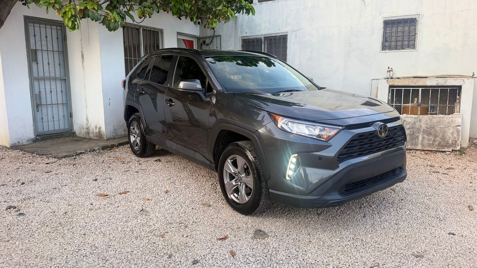 Toyota RAV4 LE 2020 Foto 7319607-2.jpg