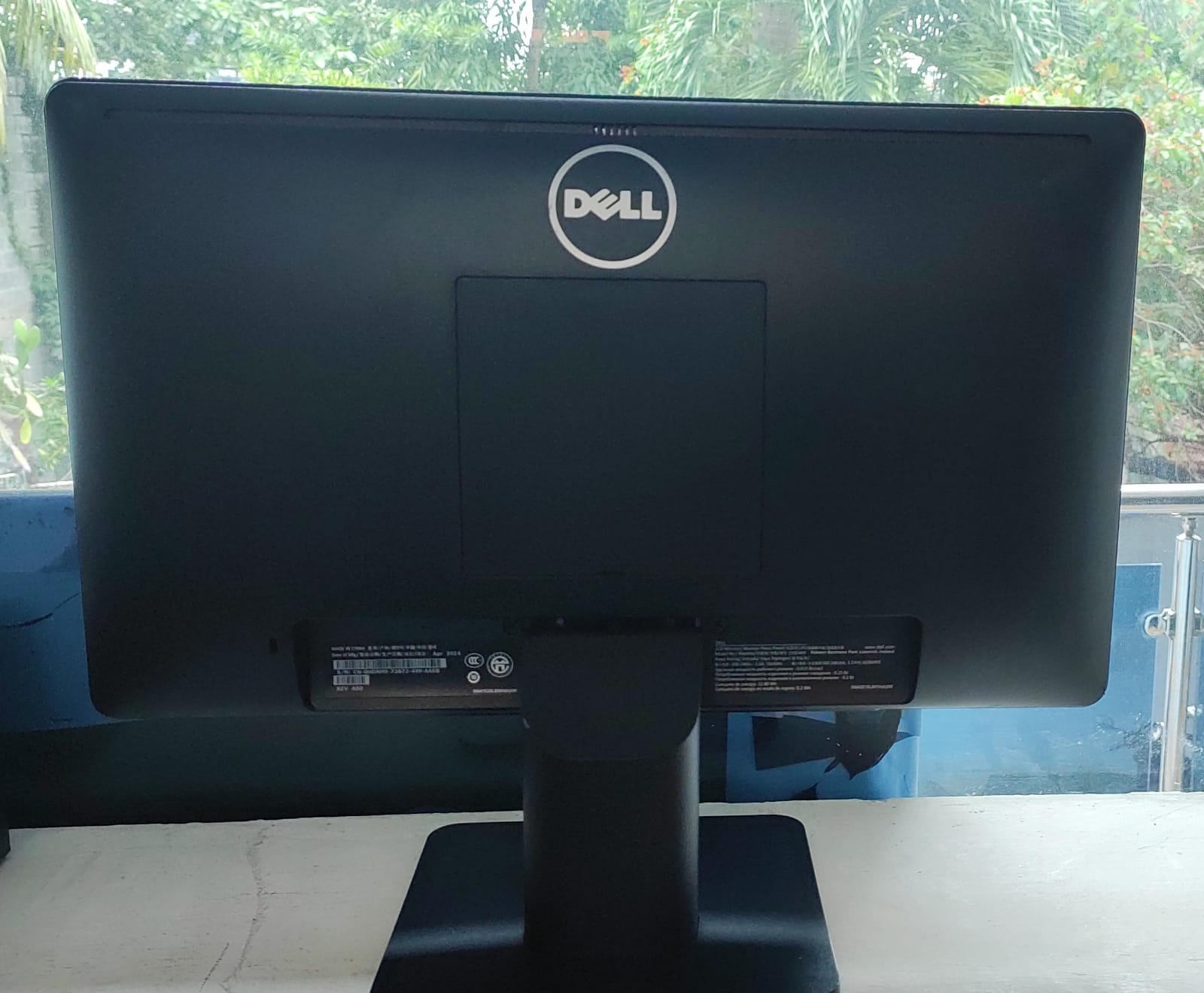 MONITOR DELL LED-24 PULGADAS HDMI Y VGA FULL HD 1080X1920P Foto 7319736-2.jpg