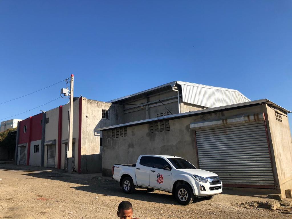 NAVE INDUSTRIAL EN ALQUILER  AUTOPISTA DUARTE – LA GUAYIGA  Foto 7319742-1.jpg