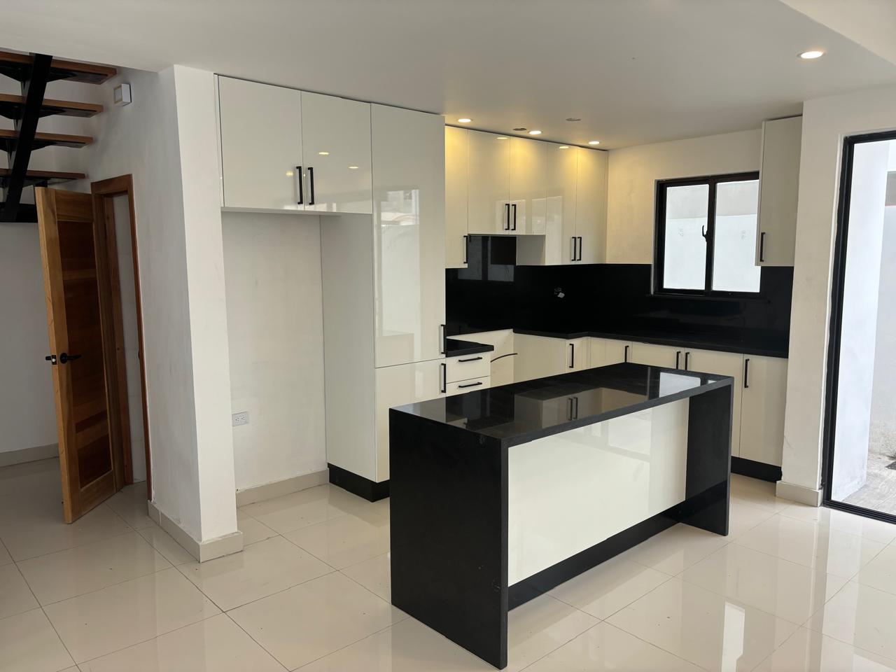 CASAS MODERNAS Y ESPACIOSAS EN BRISA ORIENTAL Foto 7319986-3.jpg