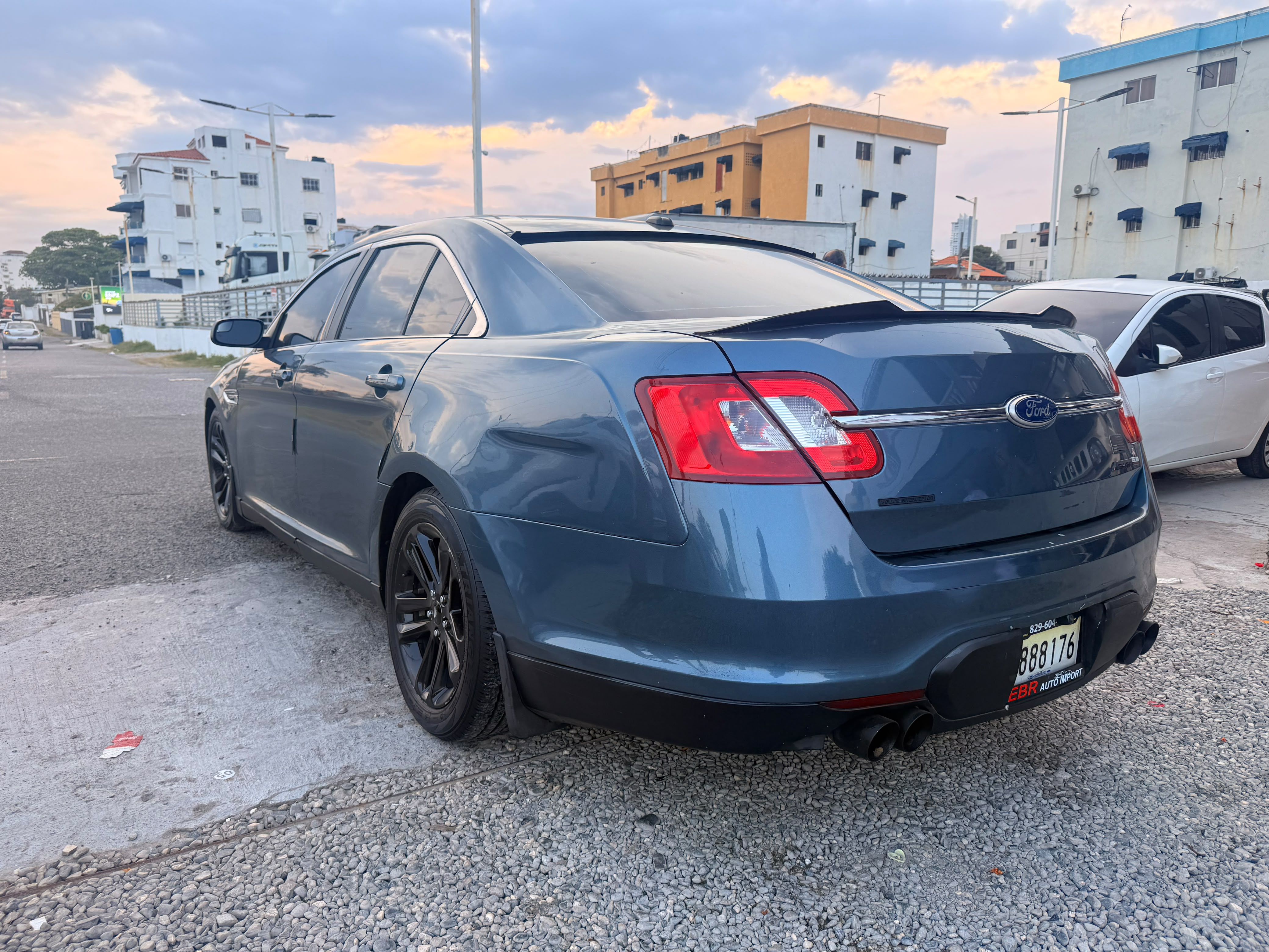 Ford Taurus Sport 2011 Foto 7320418-4.jpg