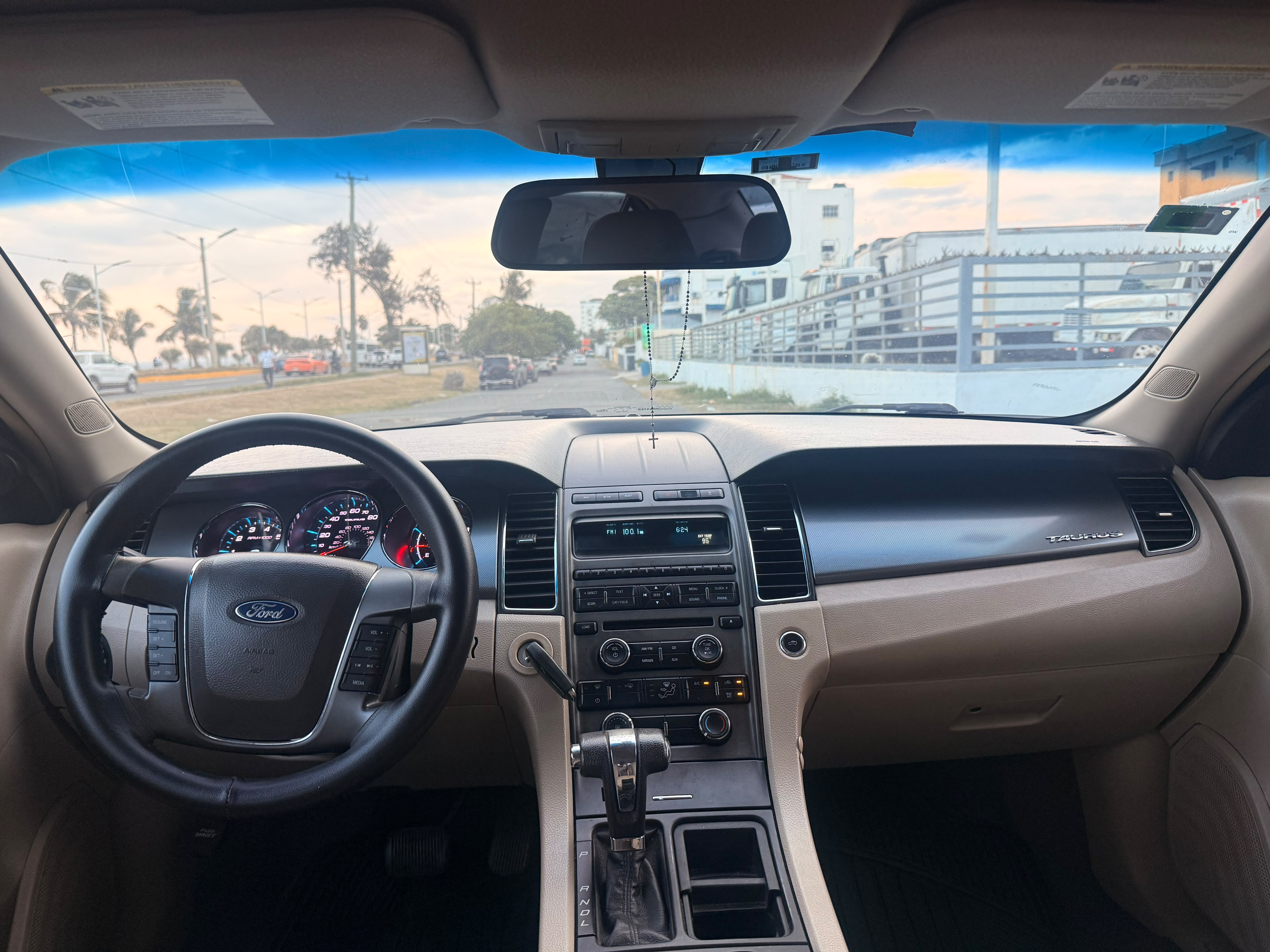 Ford Taurus Sport 2011 Foto 7320418-5.jpg