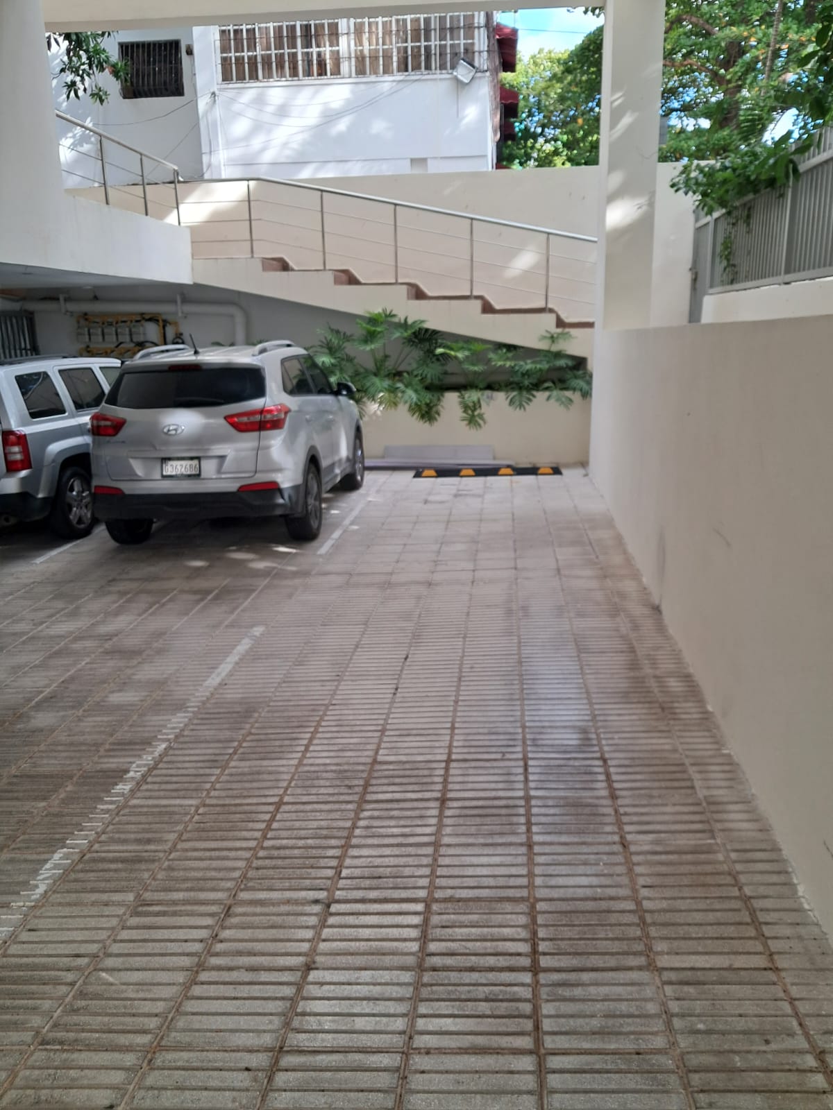 ALQUILO APARTAMENTO EN GAZCUE UN 4 PISO Foto 7320433-2.jpg