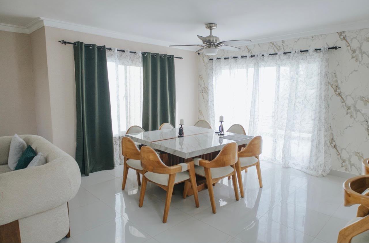 VENDO HERMOSA CASA.  Residencial los Hidalgos  km14 autopista Duarte   Foto 7320436-6.jpg