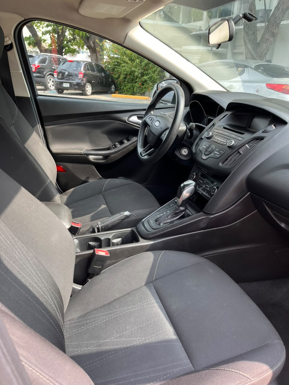 Ford Focus SE 2017 Foto 7320474-4.jpg