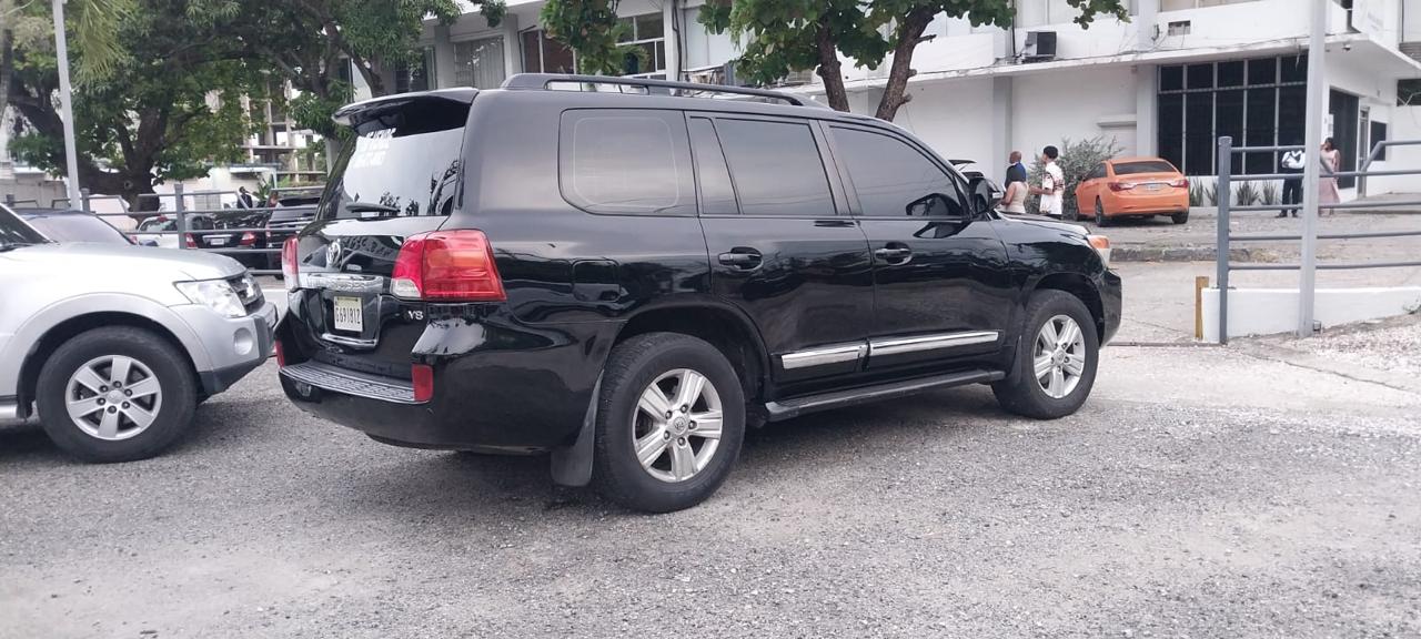 Toyota Land Cruiser V8 Foto 7320478-6.jpg