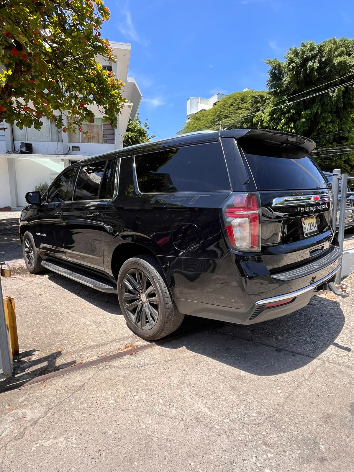 Chevrolet Suburban RST 2021 Foto 7320525-7.jpg