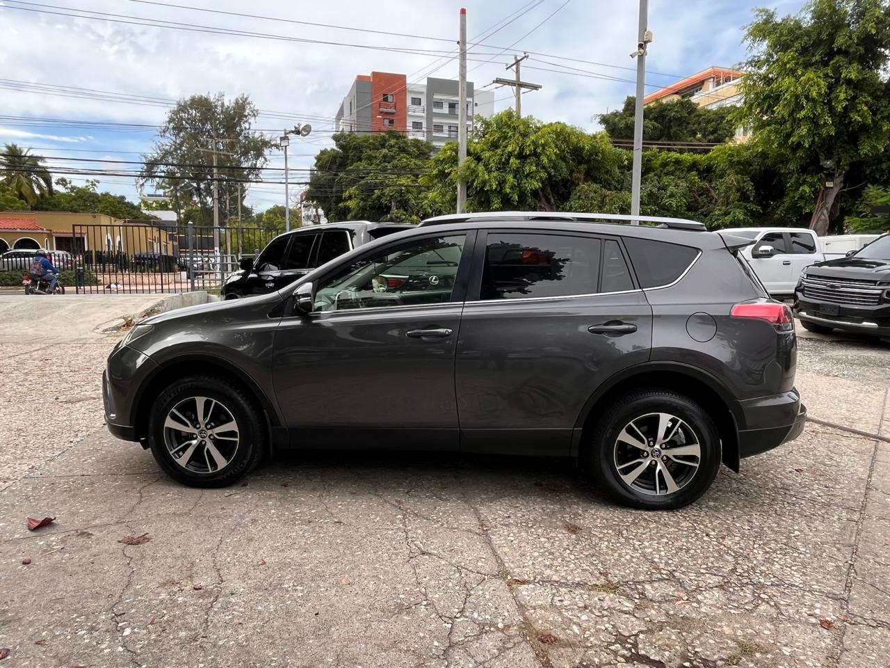 Toyota Rav 4 2017 Foto 7320669-5.jpg