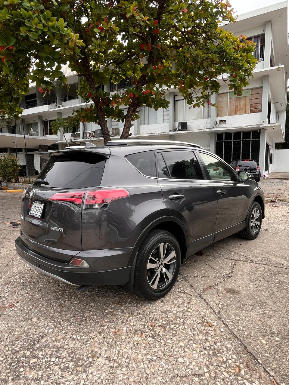 Toyota Rav 4 2017 Foto 7320669-8.jpg