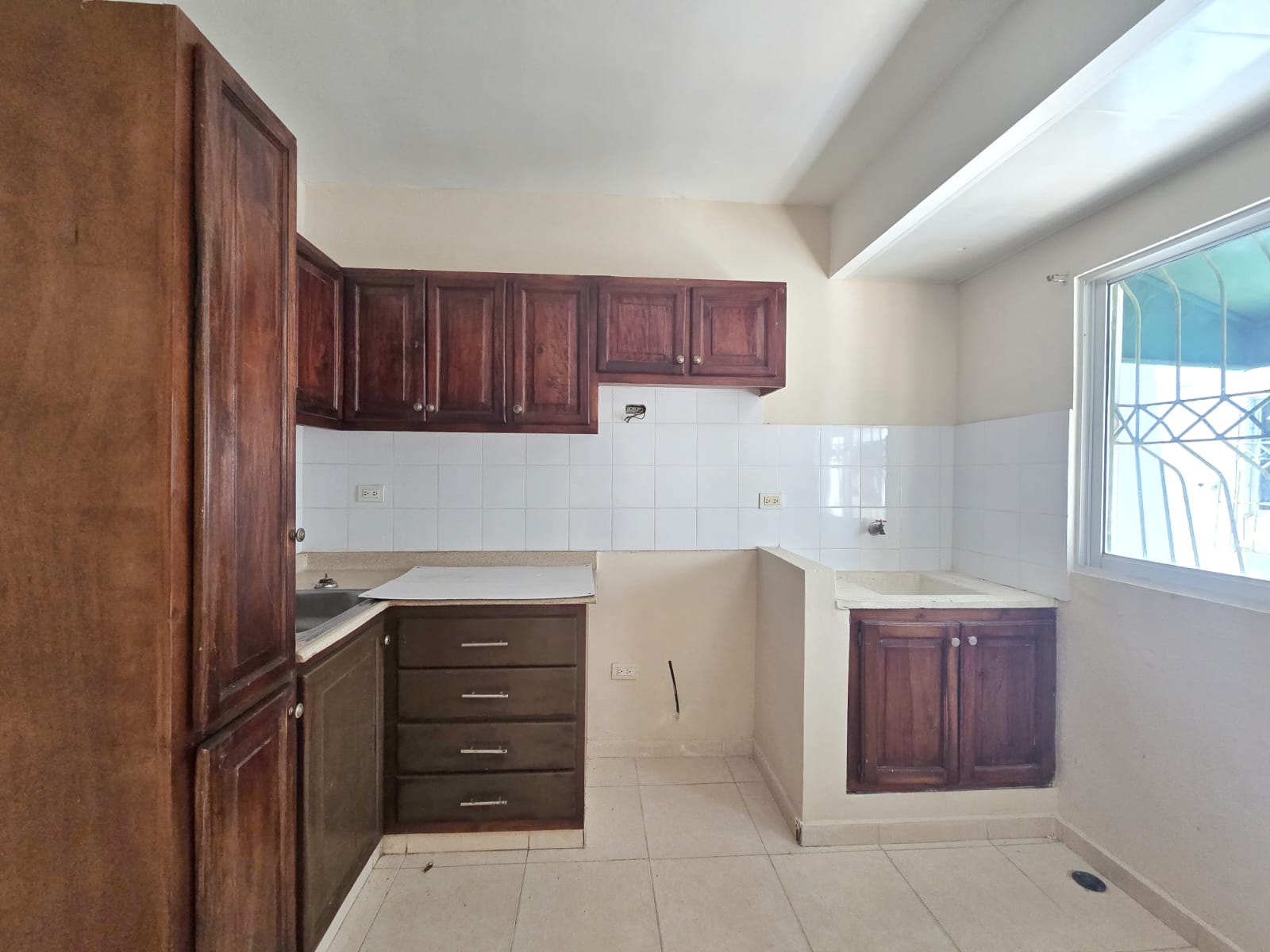 Apartamento en Venta en tierra llana 2do piso con 2 parqueos cerca del Foto 7320822-4.jpg