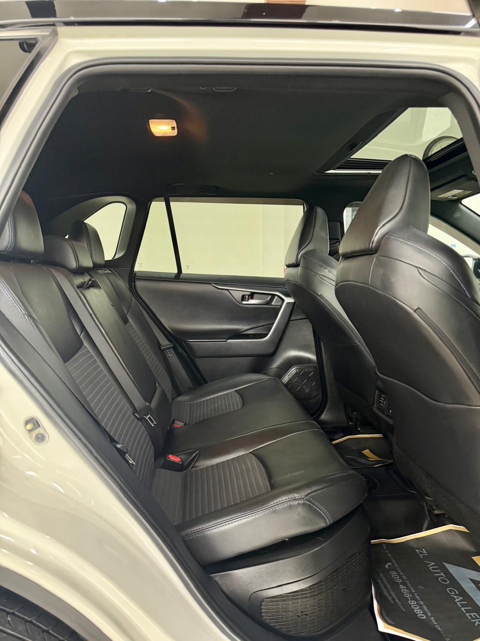 Toyota RAV4 XSE Hybrid 2020 Foto 7320833-9.jpg