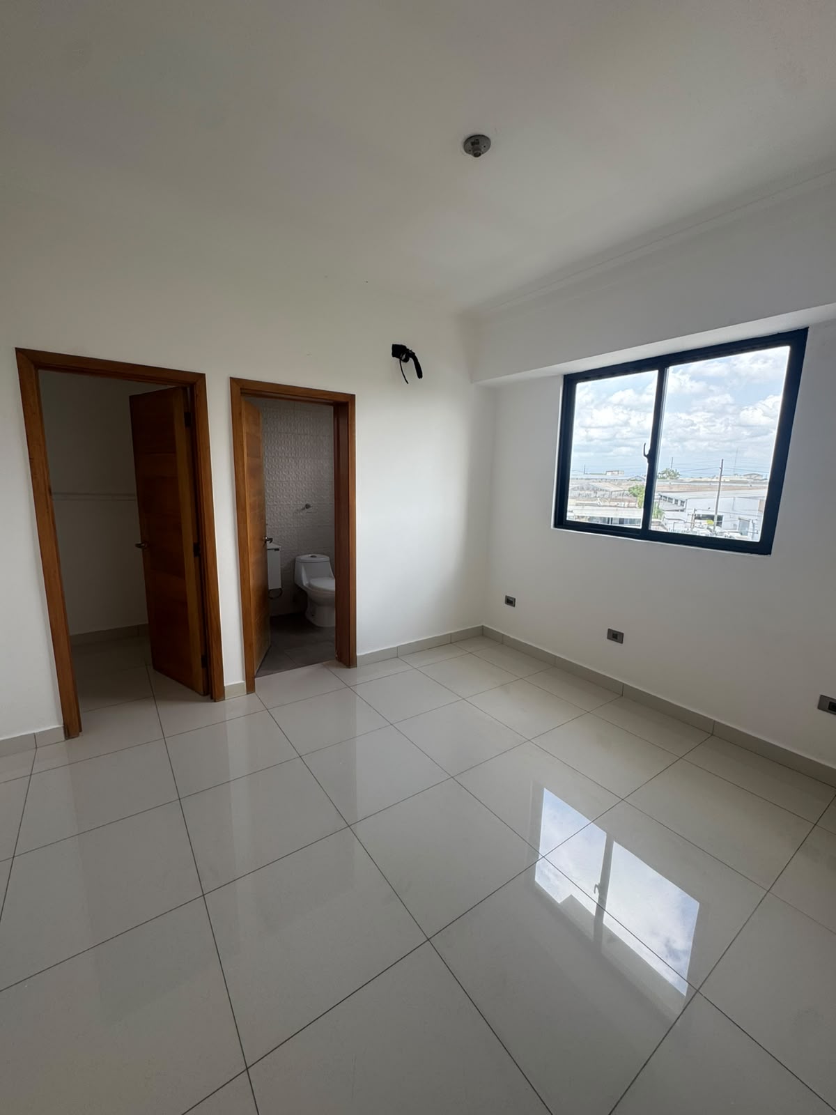 ALQUILO APARTAMENTO EN EL RENACIMIENTO UN 6 NIVEL Foto 7321033-3.jpg
