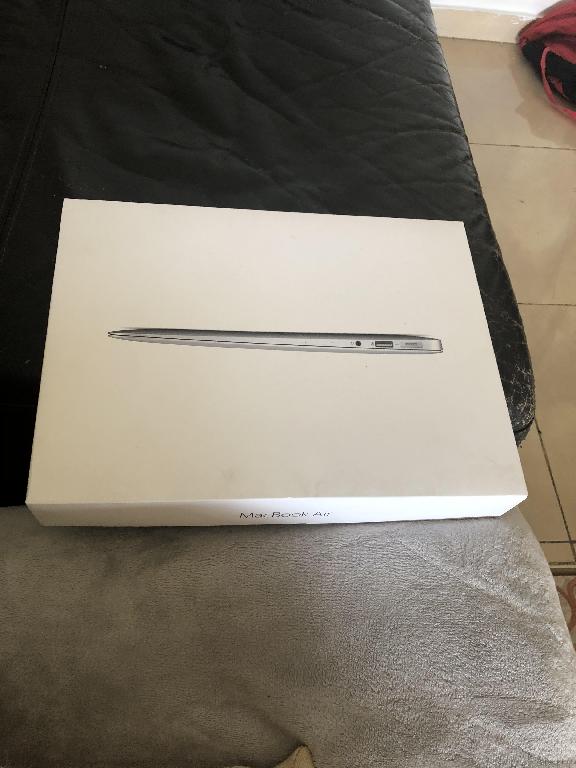 Vendó Apple MAC BOOK AIR 13” i5 4r 2017 es para piezas dejo de prender Foto 7321265-1.jpg