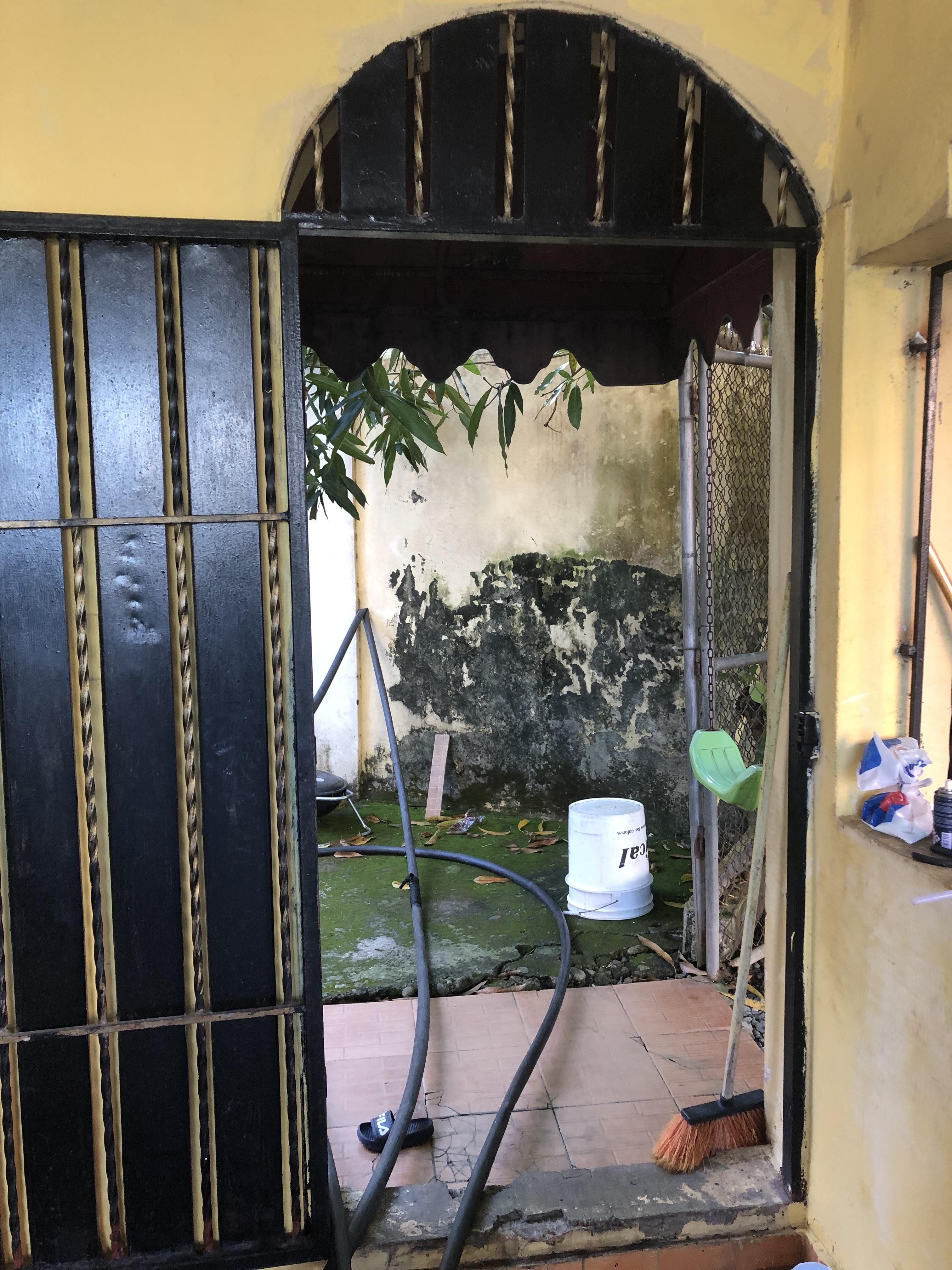 Vendo varios hierros y una puerta de hierros  Foto 7321269-4.jpg