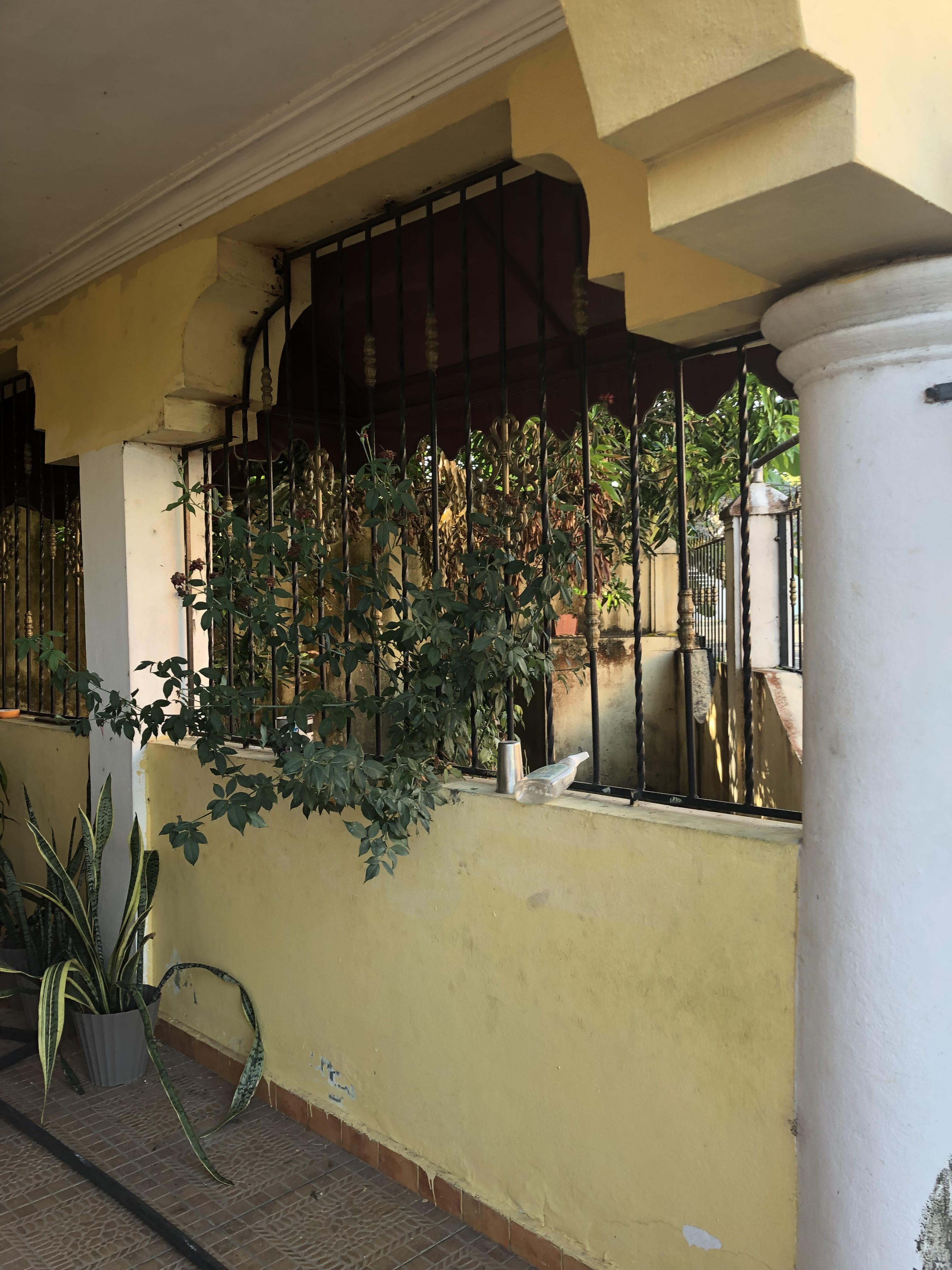 Vendo varios hierros y una puerta de hierros  Foto 7321269-6.jpg
