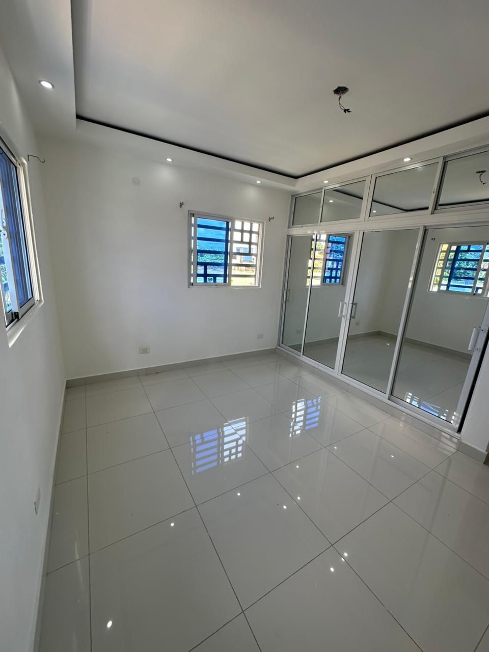 Casa Moderna en Venta en Prado Oriental  3 Habitaciones Jacuzzi y 4 Pa Foto 7321617-9.jpg