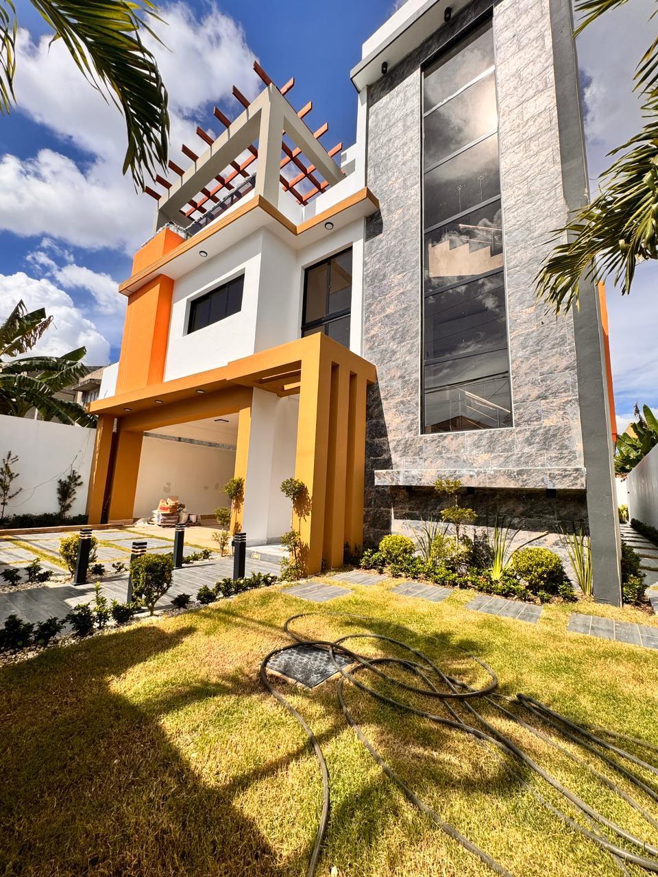 Casa de Lujo en Venta en Autopista San Isidro  4 Habitaciones Piscina  Foto 7321644-1.jpg