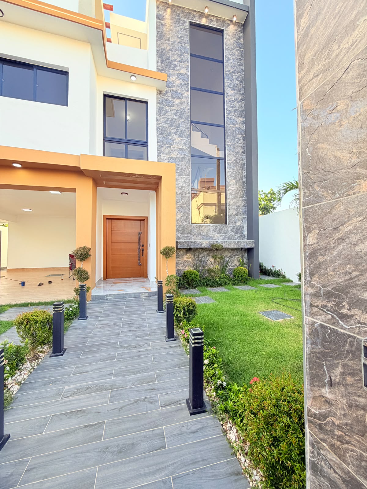 Casa de Lujo en Venta en Autopista San Isidro  4 Habitaciones Piscina  Foto 7321644-3.jpg