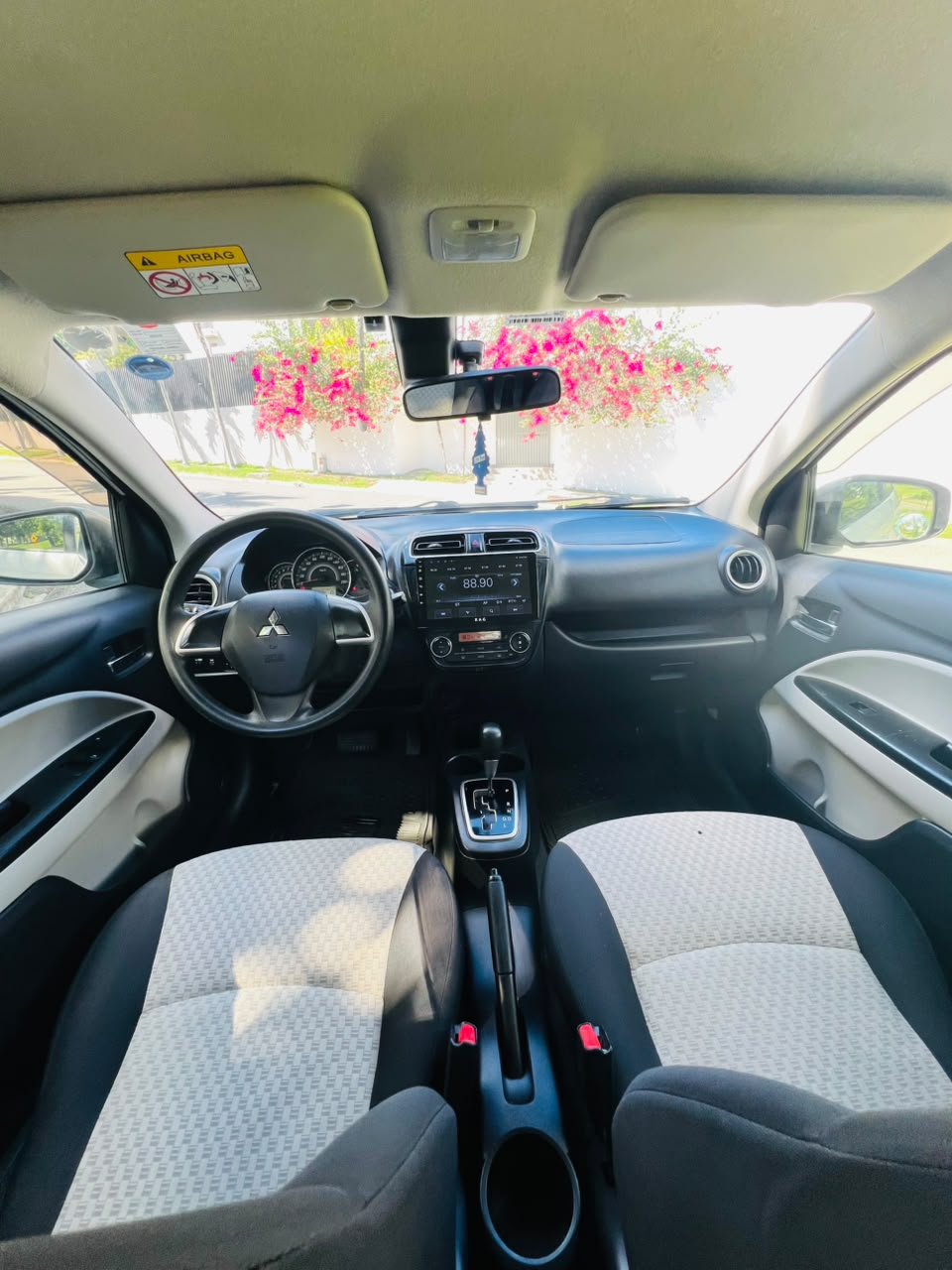 Mitsubishi Mirage 2018  Foto 7321871-6.jpg