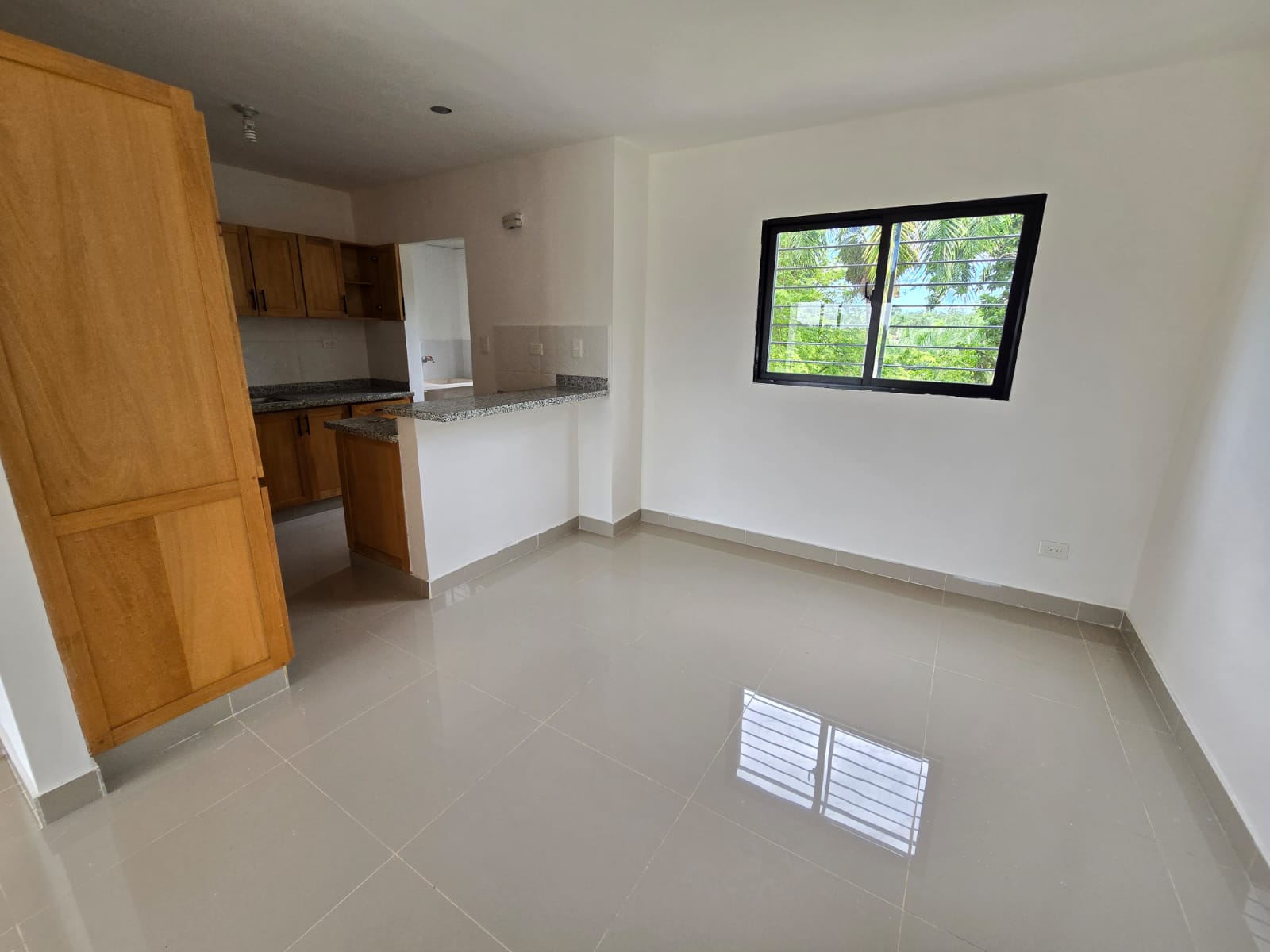 Apartamento en 2do Piso Detrás de la Embajada Americana Residencial Au Foto 7321895-13.jpg