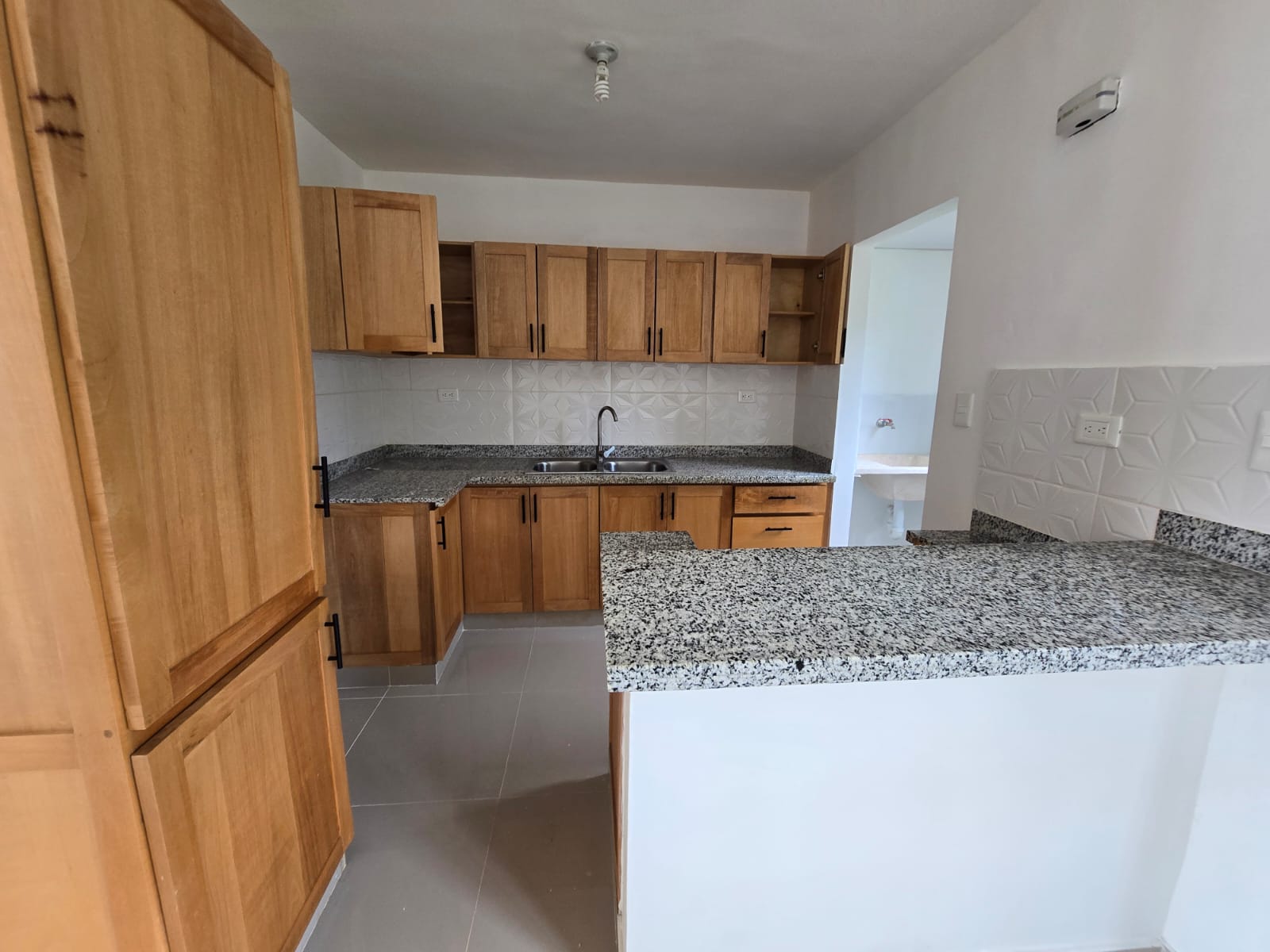 Apartamento en 2do Piso Detrás de la Embajada Americana Residencial Au Foto 7321895-8.jpg
