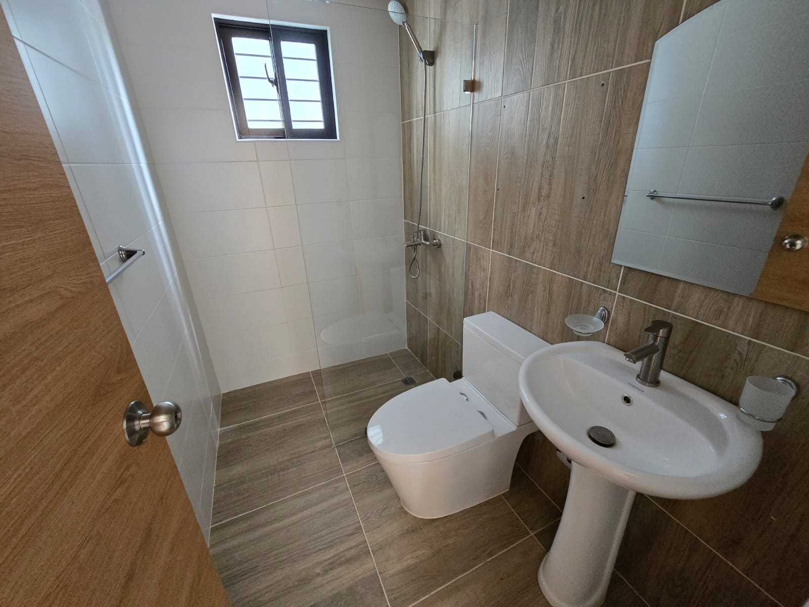 Apartamento en 2do Piso Detrás de la Embajada Americana Residencial Au Foto 7321895-9.jpg