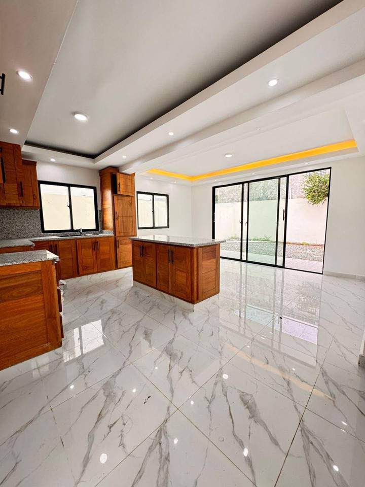 Venta de Hermosa Casa en Prado Oriental – Santo Domingo Este Foto 7322037-10.jpg