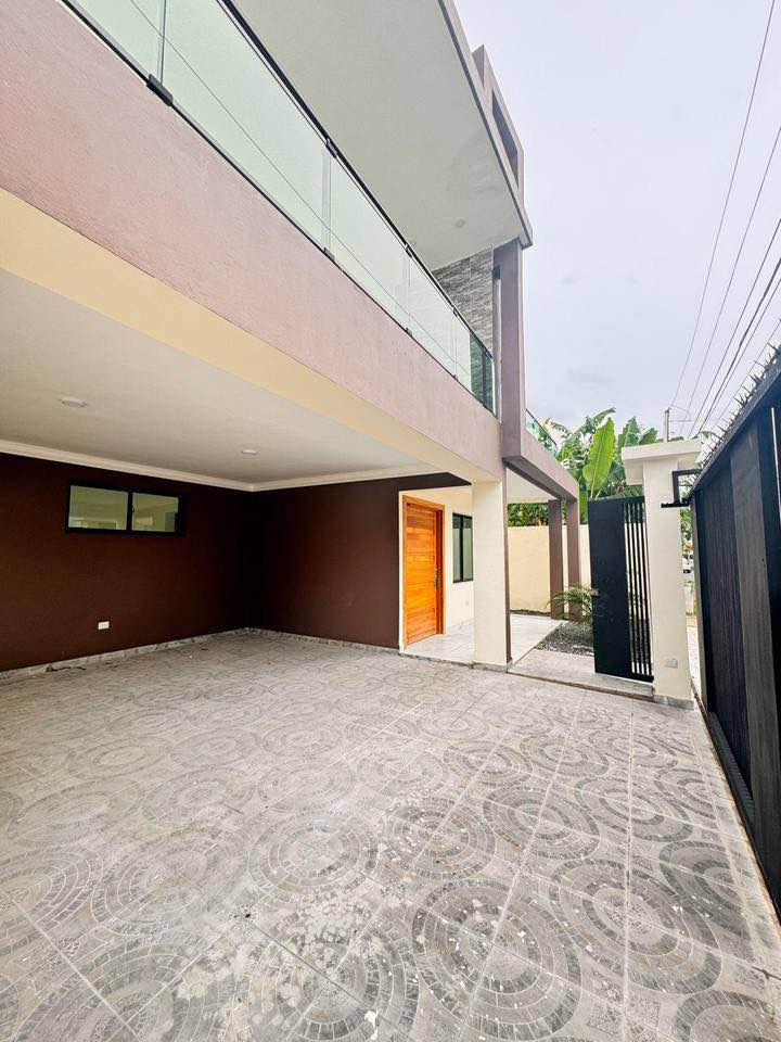 Venta de Hermosa Casa en Prado Oriental – Santo Domingo Este Foto 7322037-2.jpg