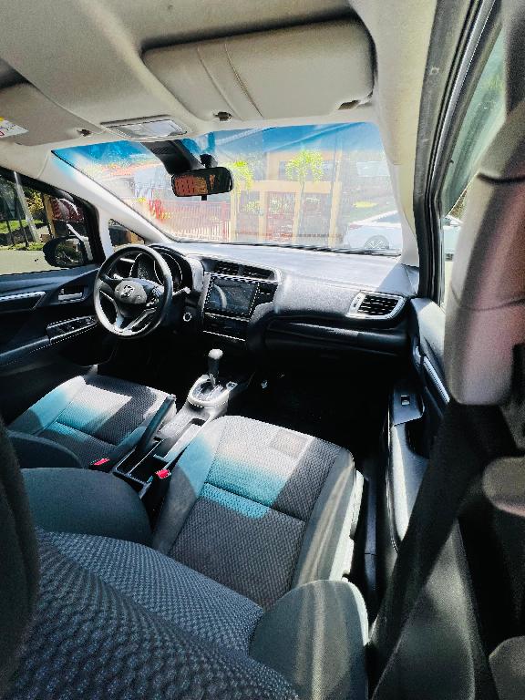 Honda fit   Año 2018  Versión japonesa  Foto 7322570-2.jpg