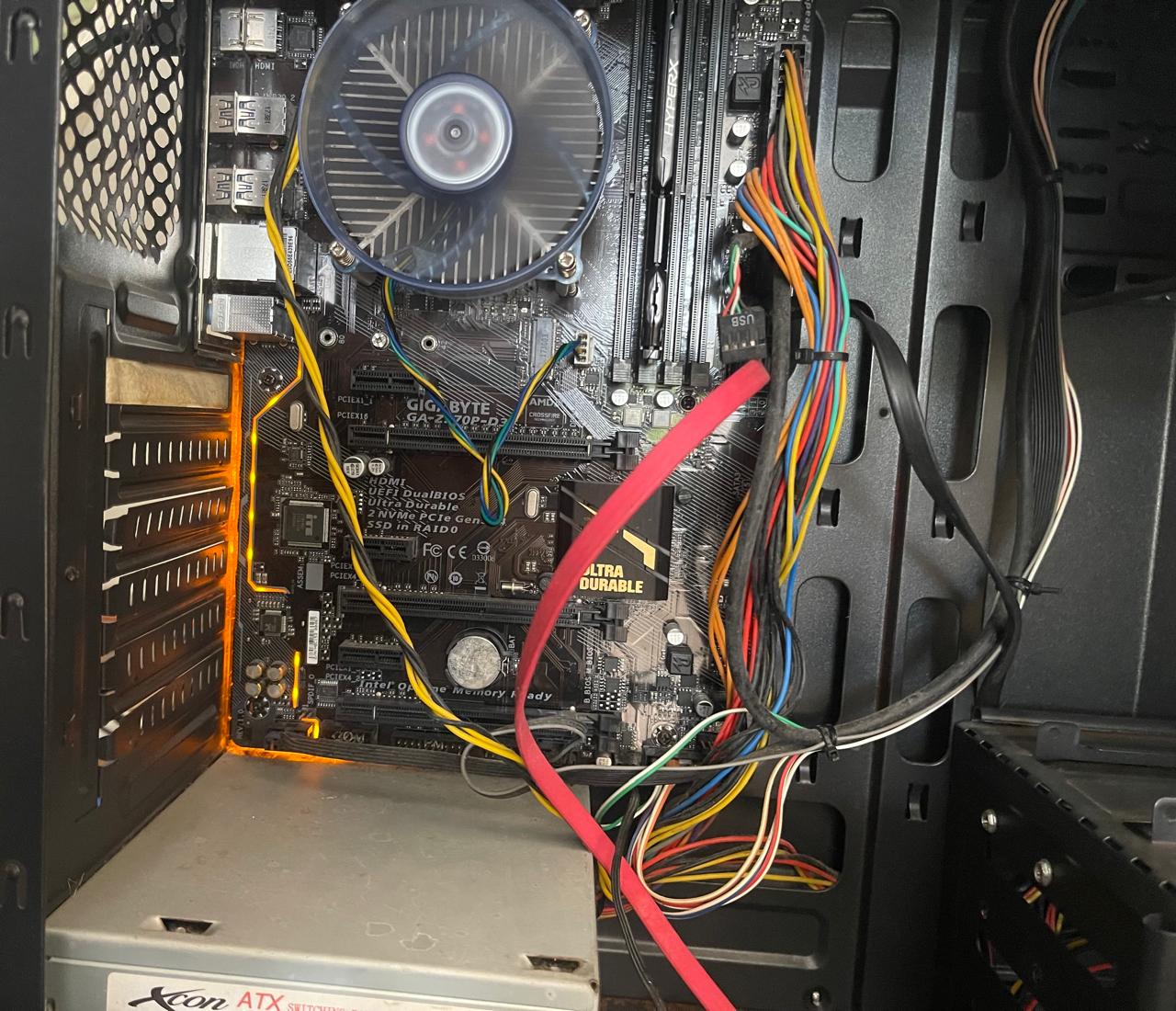 PC Gaming Gygabyte i7 4Ghz 8GB/RAM Foto 7322600-4.jpg