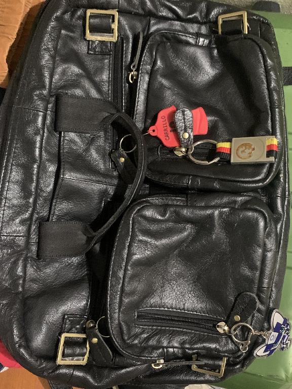 VENDO BULTO DE MANO Y MOCHILA EN PIEL NEGRO COMO NUEVO Foto 7322614-1.jpg