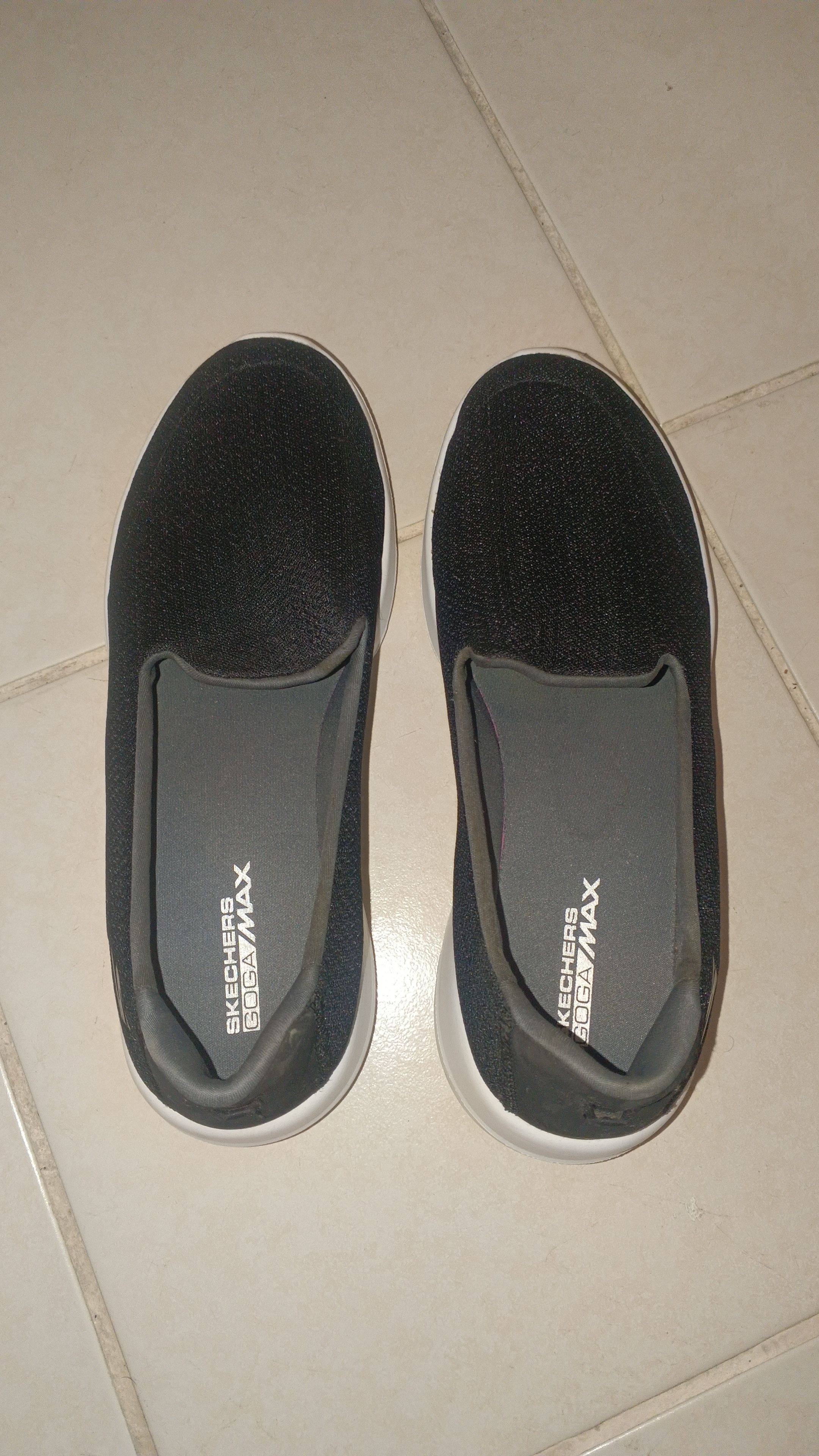 Tennis Skechers Goga Max Unisex ambos generos Foto 7322626-2.jpg